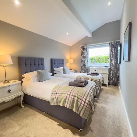 Ullswater View Luxury Home With 2 Ground Floor Bedrooms And Lake View Watermillock Exterior photo